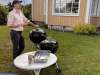 Lasse stod för grillningen som KLS hade sponsrat med.